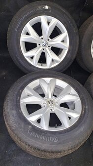 velgen set 18 inch Atlas Talagon Conti 245 60 R18 105T 5x112