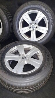 Org. velgenset velgen set 18 inch 5x112 Q7 Touareg Macan Toyo