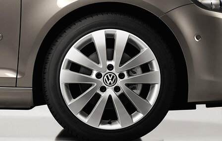 los velg origineel VW 5x112 17 inch Seattle 5K0601025Q/R.