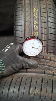 zomerband zomer band Pirelli 235 40 R19 96W Seal inside