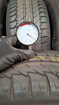 bandenset banden set Kleber Dynaxer SUV 215 65 R17 99V
