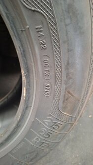 bandenset banden set Kleber Dynaxer SUV 215 65 R17 99V