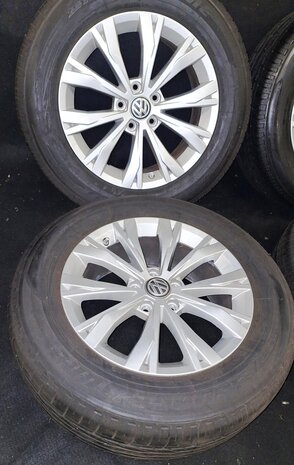 Org. velgenset velg set Ateca Karoq Tiguan 17 inch Bridgestone