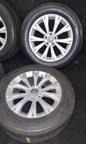 Org. velgenset velg set Ateca Karoq Tiguan 17 inch Bridgestone