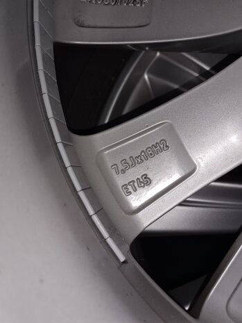 1 stuk los velg origineel VW velg 5x120 18 inch Durban 2H0601025F