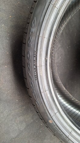 zomerband zomer band Pirelli Cinturato P7 235 40 R19 92V
