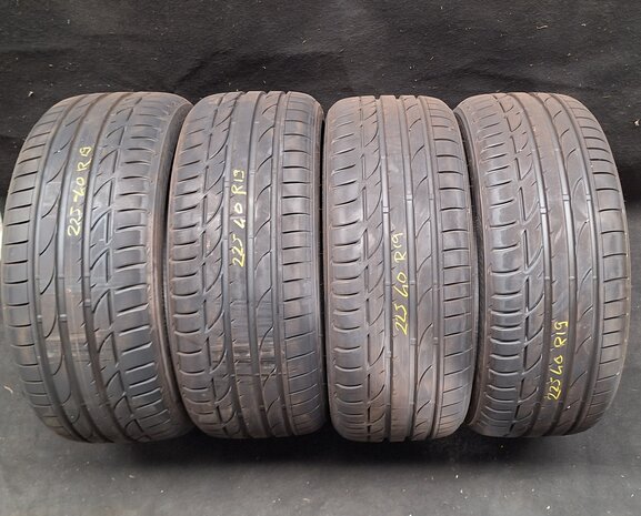 bandenset banden set Bridgestone Potenza 225 40 R19 93W