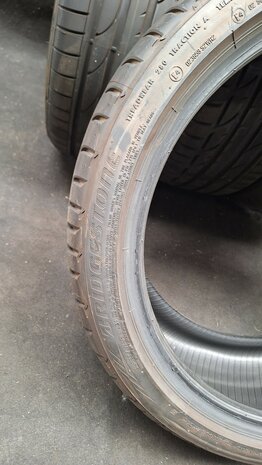 bandenset banden set Bridgestone Potenza 225 40 R19 93W