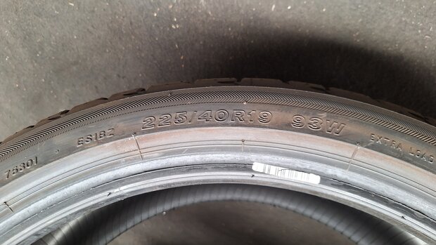 bandenset banden set Bridgestone Potenza 225 40 R19 93W