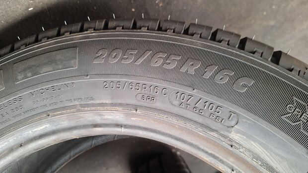 zomerband zomer band Michelin bus Agilis 205 65 R16 107T