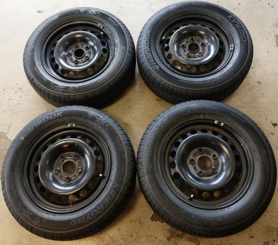 ORIGINELE SET BANDEN VELGEN STAAL 15 INCH 195 65 15 DOT 0118